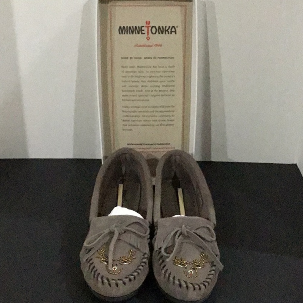 Minnetonka Women's Moccasin Grey 8.5 m - Holiday